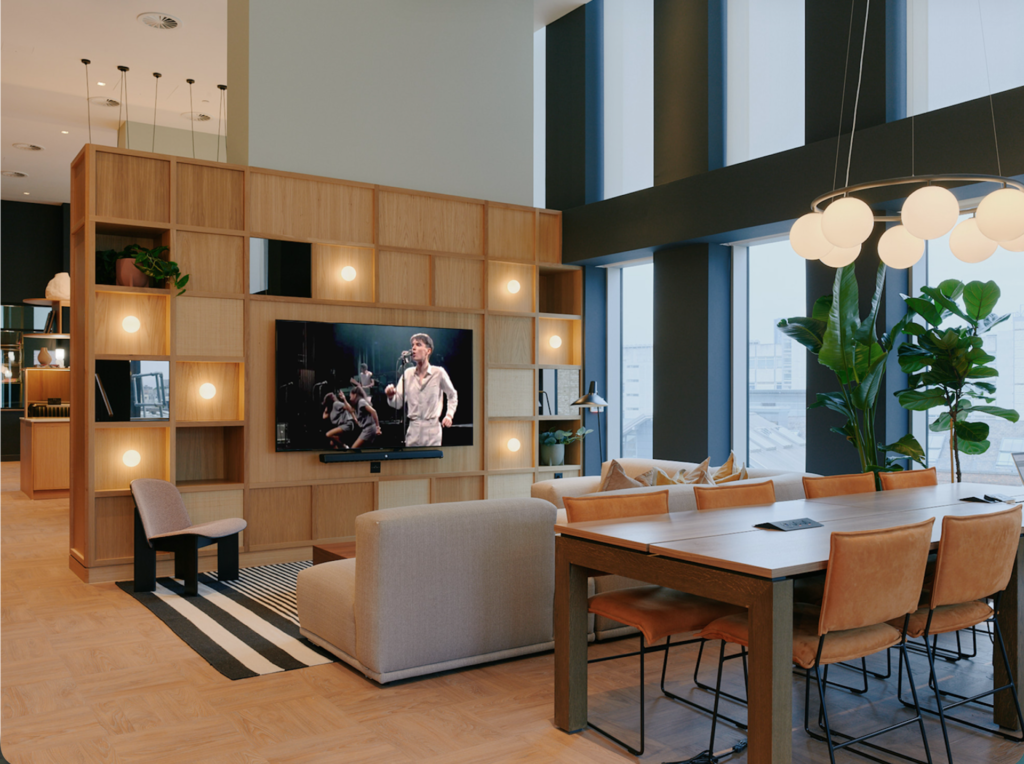 AngelEye eleva la sicurezza della piscina di One Port St, Manchester 3 AngelEye eleva la sicurezza della piscina di One Port St, Manchester Screenshot 2026 02 17 alle 12.05.31